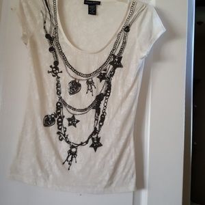 Cream and dark blue design tee Boston proper